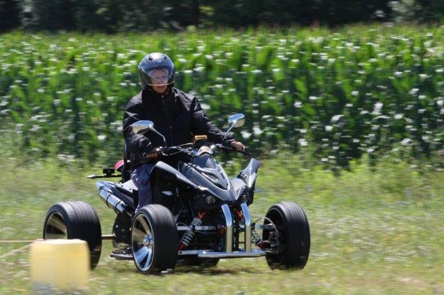  Pilotaje de Cuatrimoto 